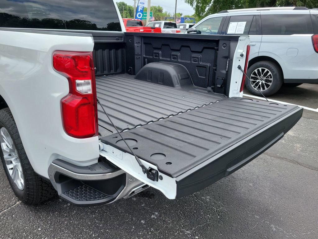 Used 2026 Chevrolet Silverado 1500 LTZ image 8