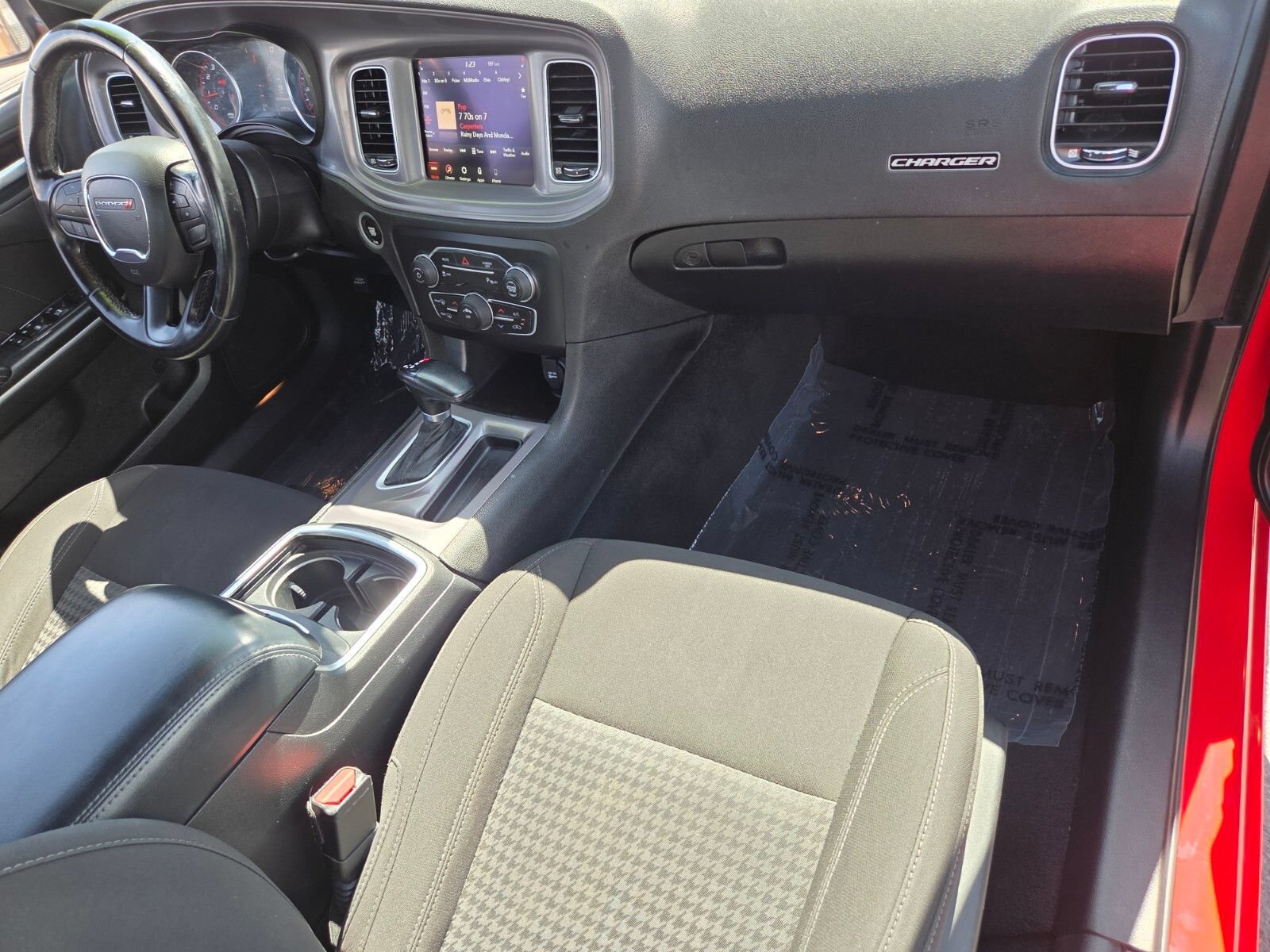 Used 2023 Dodge Charger SXT RWD image 16