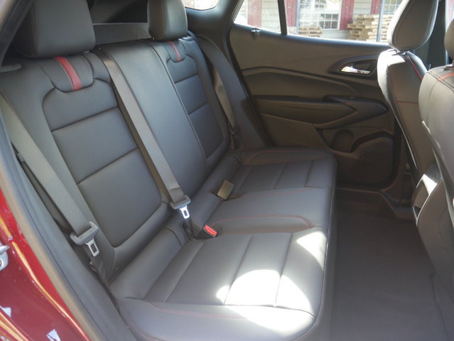 Used 2025 Chevrolet Trax RS w/ Driver Confidence Package FWD image 19