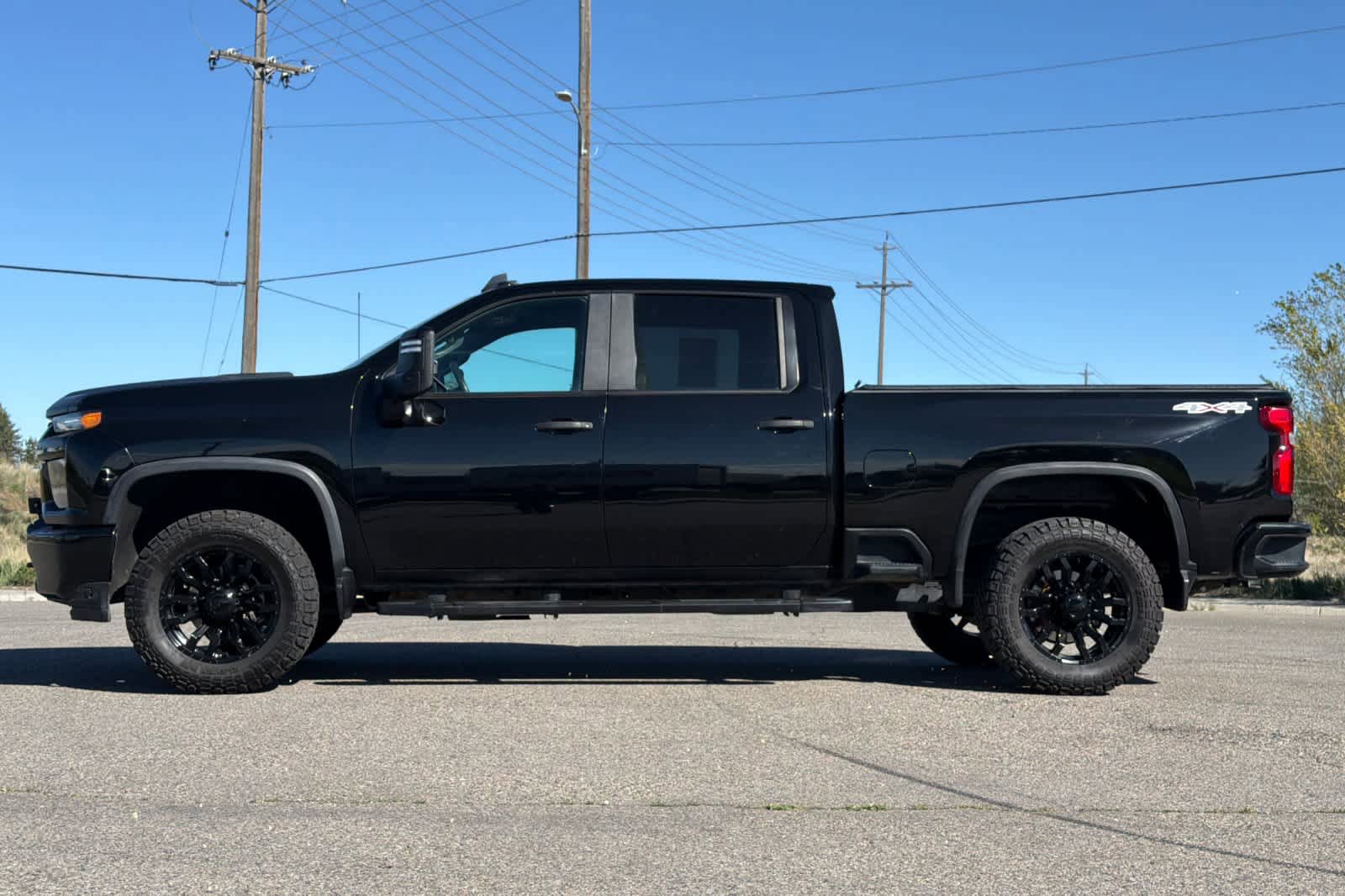 Used 2020 Chevrolet Silverado 2500 Custom w/ Custom Value Package AWD/4WD image 5