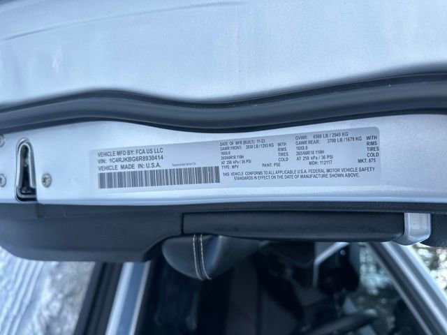 Used 2024 Jeep Grand Cherokee L Limited image 34