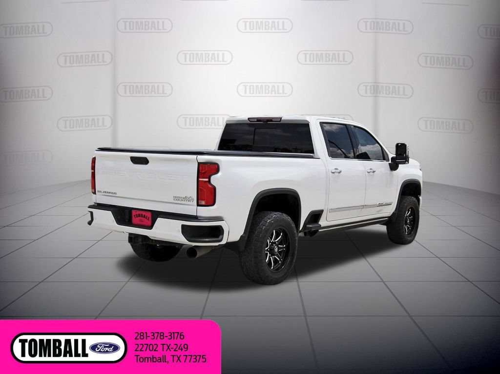 Used 2024 Chevrolet Silverado 2500 High Country w/ Technology Package AWD/4WD image 7
