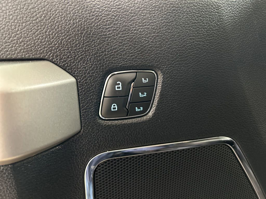 Certified 2021 Ford F250 Lariat AWD/4WD image 16