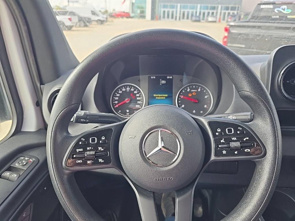Used 2024 Mercedes-Benz Sprinter 2500 image 25