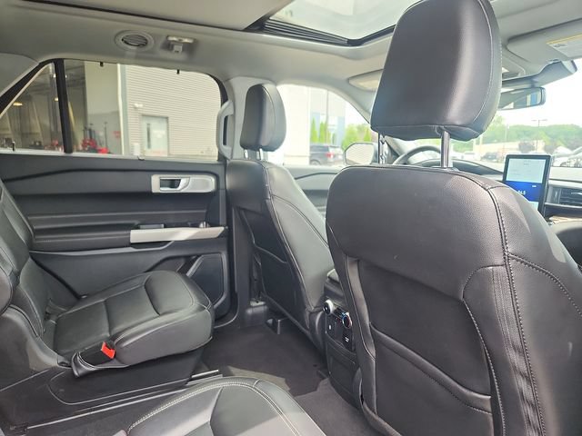 Certified 2024 Ford Explorer Limited w/ Limited Technology Package AWD/4WD image 29
