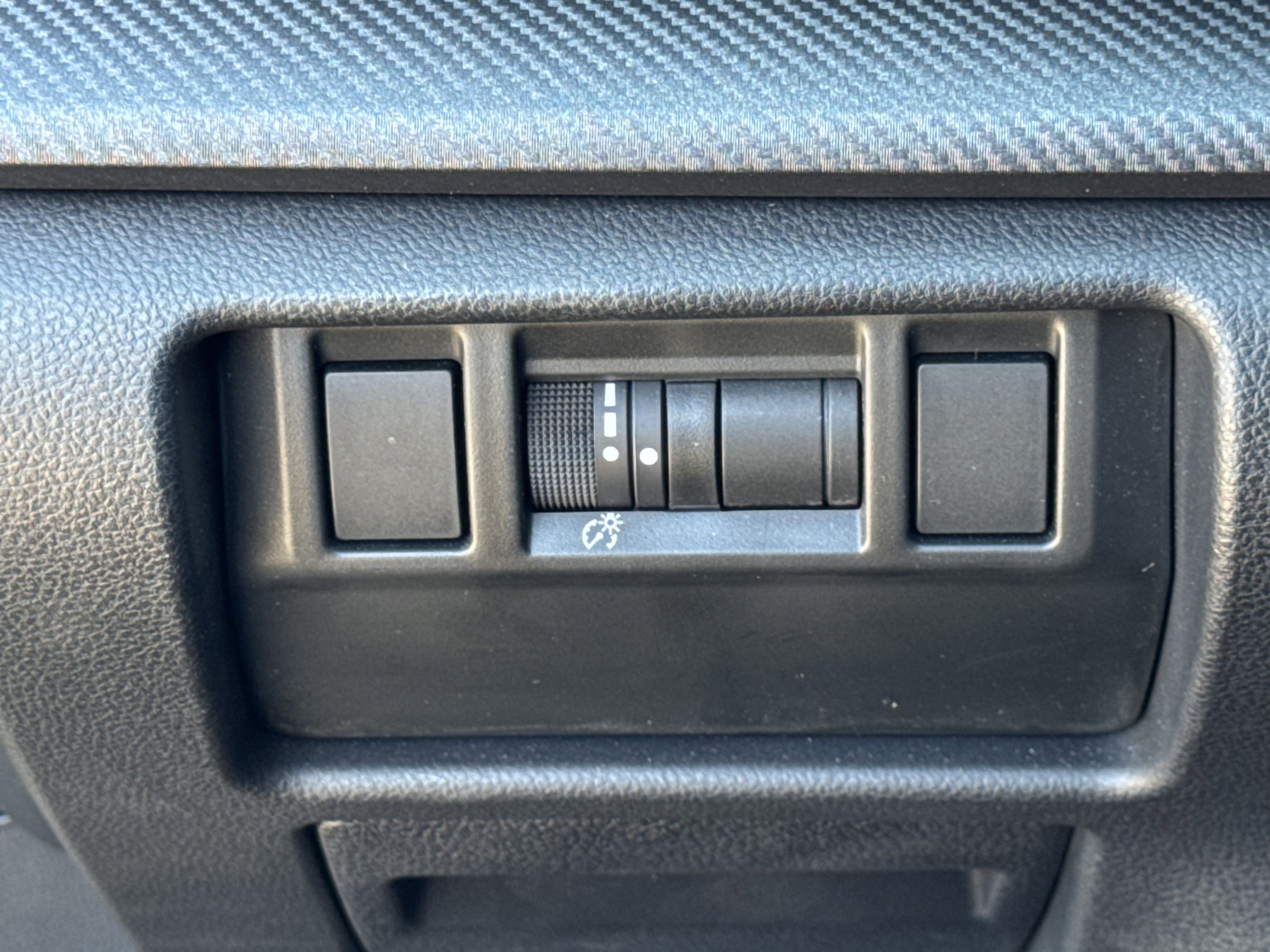 Used 2024 Subaru Crosstrek 2.5i Limited image 23