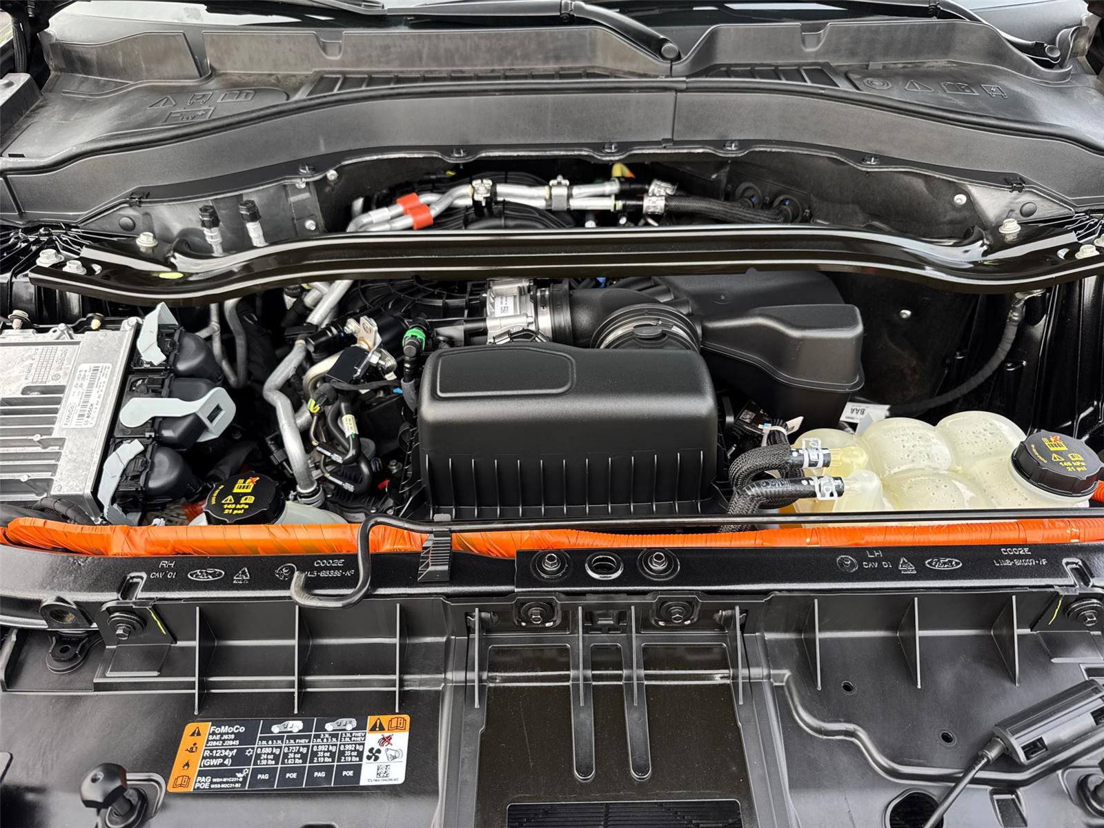 Certified 2021 Ford Explorer Limited w/ Hybrid Equipment Group 310A image 16