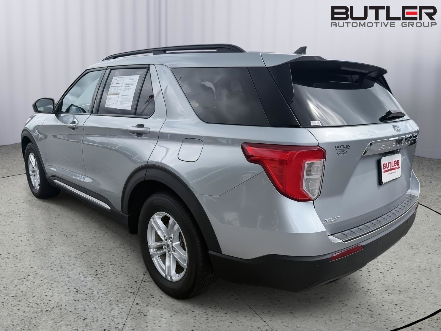 Certified 2023 Ford Explorer XLT RWD image 4