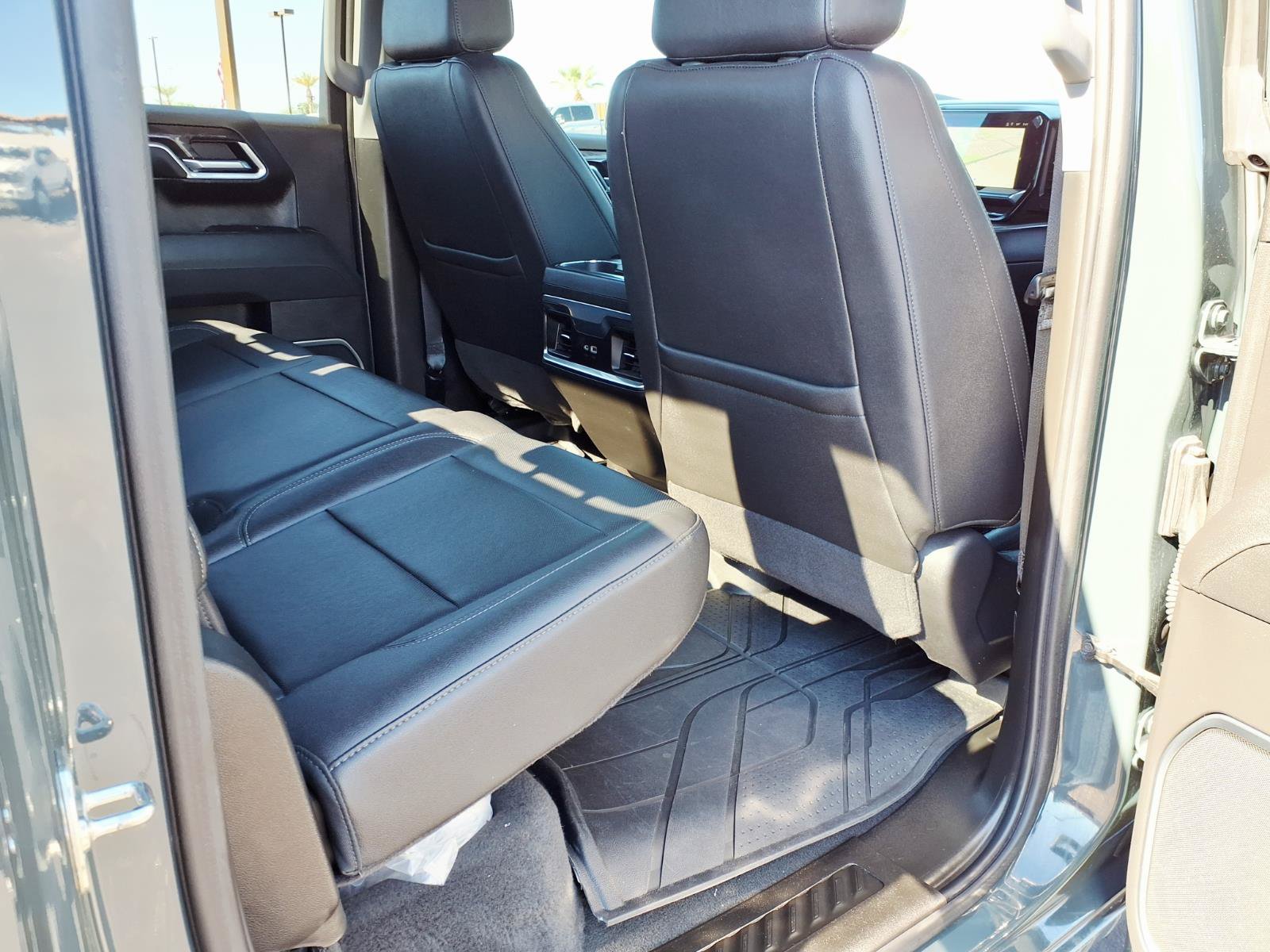 Used 2026 Chevrolet Silverado 1500 LTZ AWD/4WD image 12