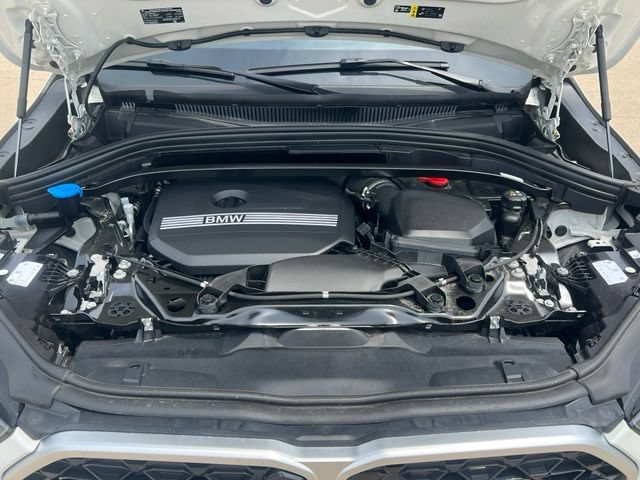 Used 2026 BMW X2 xDrive28i AWD/4WD image 18