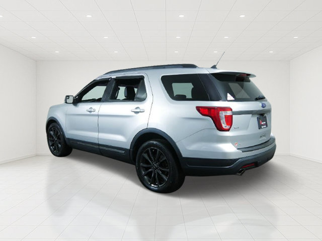 Certified 2018 Ford Explorer XLT w/ Equipment Group 202A FWD image 7
