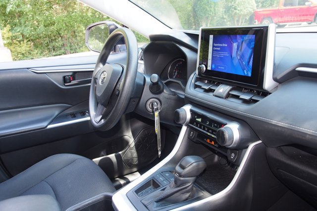 Used 2024 Toyota RAV4 LE FWD image 10