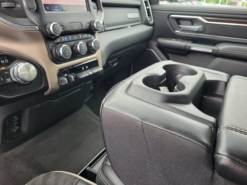 Used 2022 RAM 1500 Laramie AWD/4WD image 29