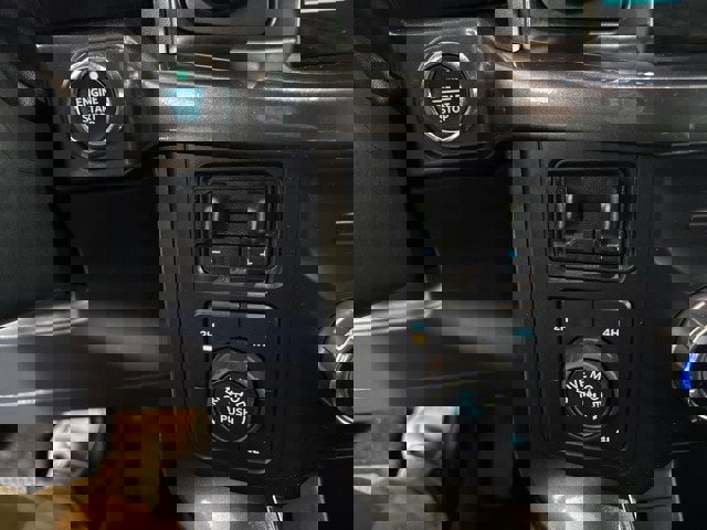 Certified 2021 Ford F150 XLT w/ Equipment Group 302A High image 18