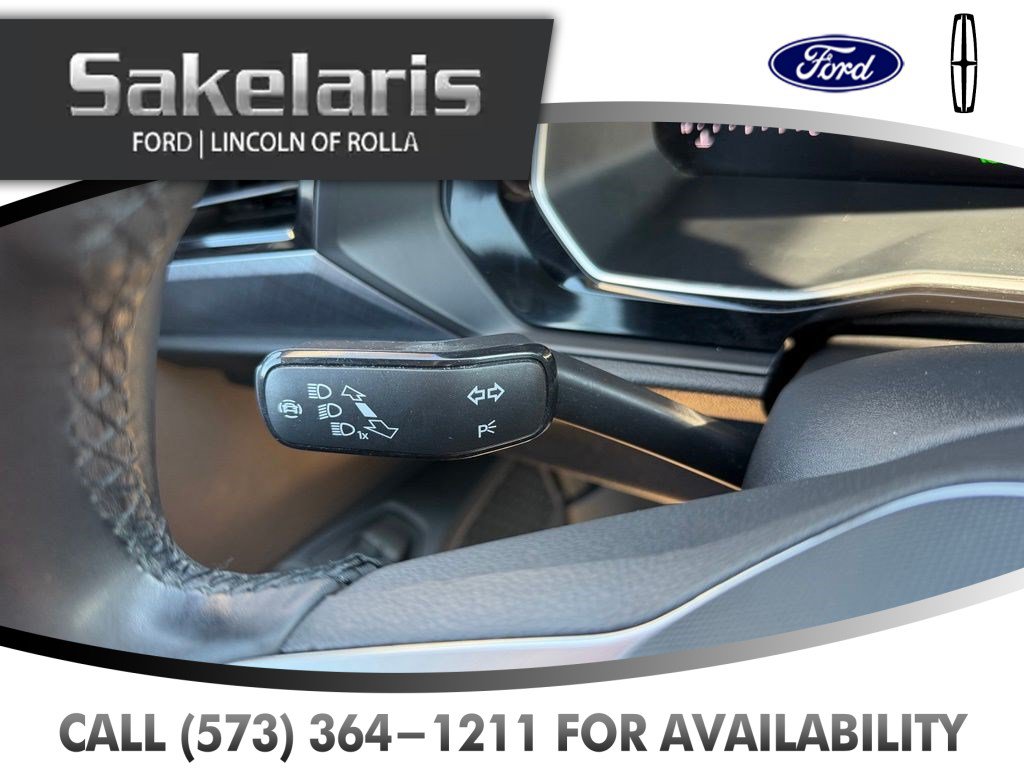 Used 2024 Volkswagen Jetta SE FWD image 19