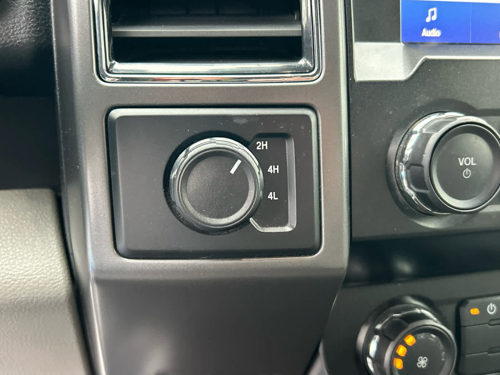 Certified 2020 Ford F150 XLT image 31