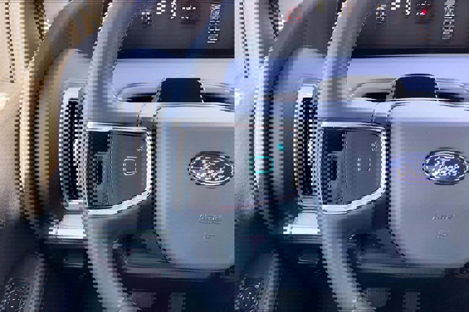 Certified 2025 Ford Expedition Active image 25