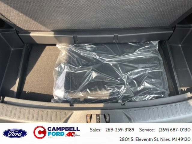 Certified 2023 Ford Explorer XLT w/ Equipment Group 202A AWD/4WD image 14