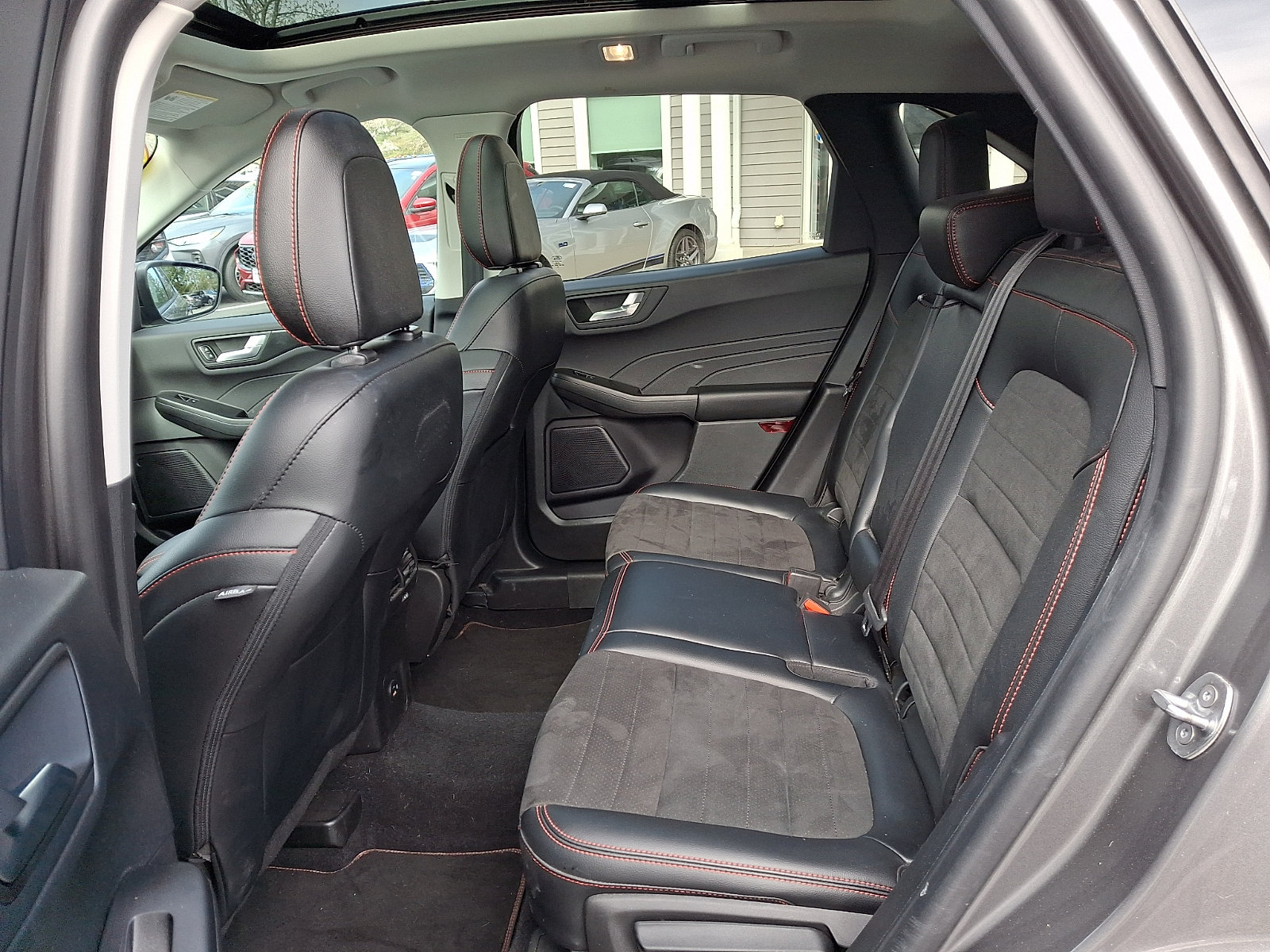 Certified 2022 Ford Escape SEL w/ SEL Stealth AWD Package image 11