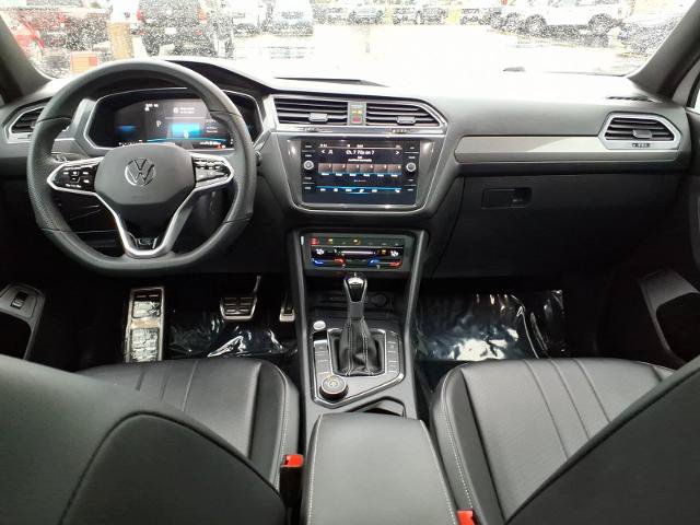 Used 2024 Volkswagen Tiguan SE R-Line w/ MDO Package, Two-Row AWD/4WD image 14