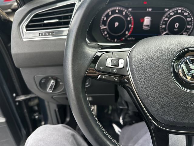 Used 2019 Volkswagen Tiguan SEL R-Line AWD/4WD image 27