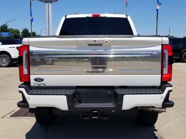 Certified 2025 Ford F250 Platinum w/ Platinum Plus Package AWD/4WD image 3