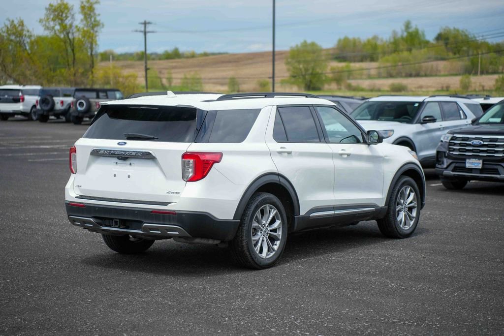 Certified 2023 Ford Explorer XLT w/ Equipment Group 202A AWD/4WD image 5