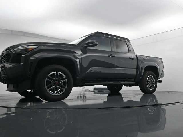 Used 2024 Toyota Tacoma TRD Sport w/ TRD Sport Upgrade Package AWD/4WD image 32