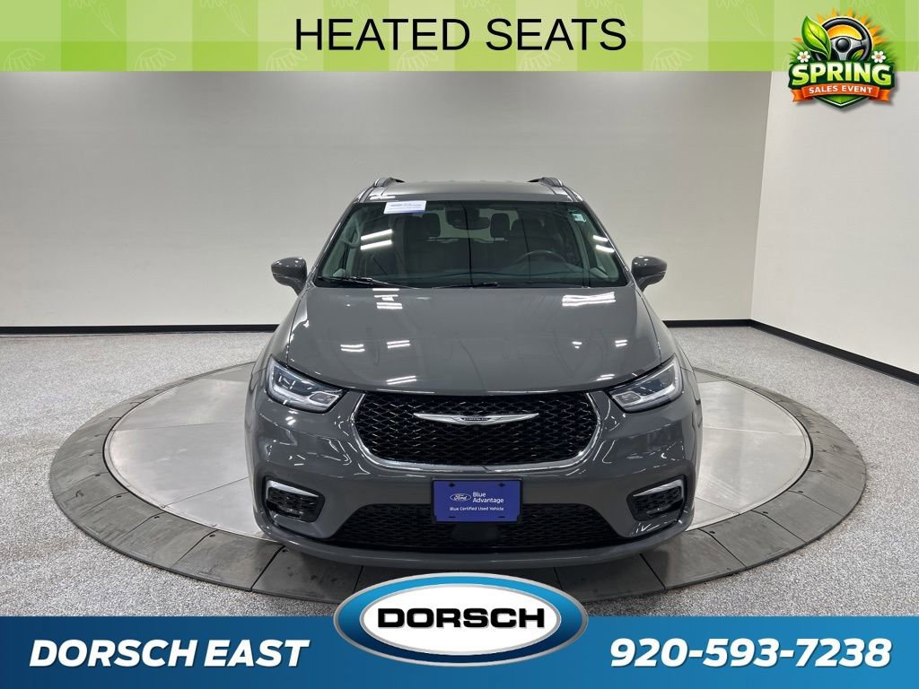 Used 2022 Chrysler Pacifica Touring-L image 8