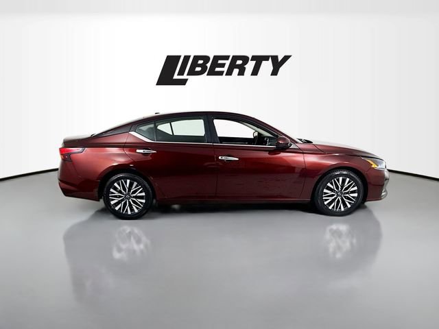 Used 2023 Nissan Altima 2.5 SV image 6