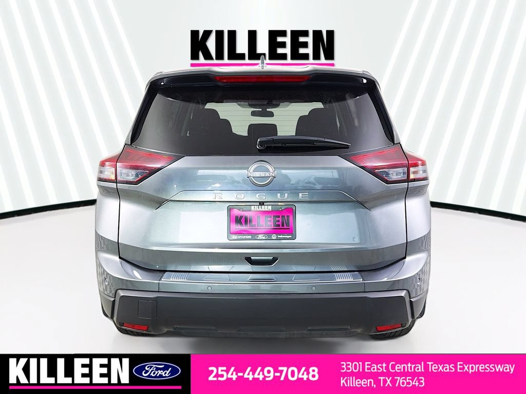 Used 2025 Nissan Rogue SV FWD image 8