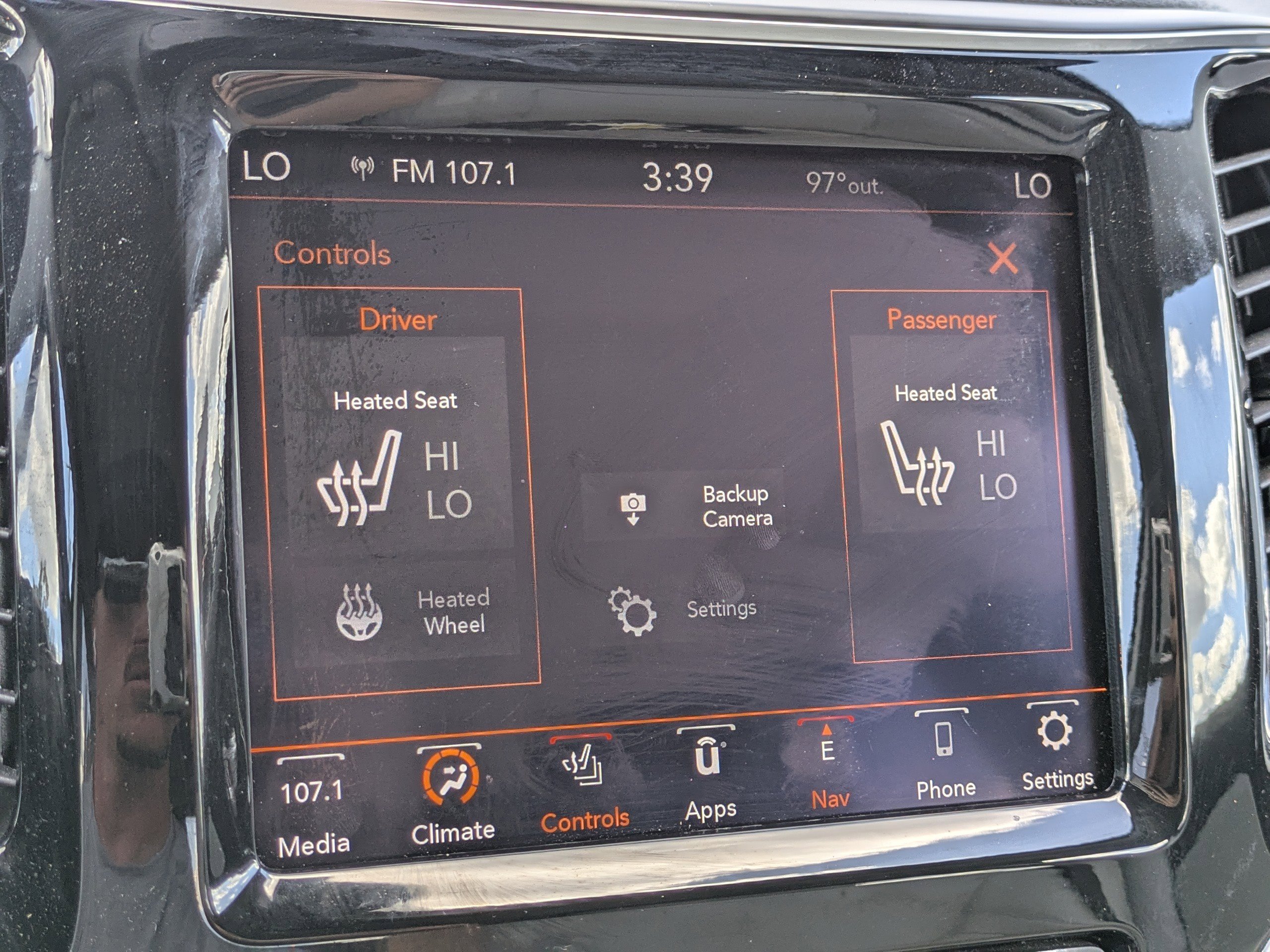 Used 2020 Jeep Cherokee Limited image 30