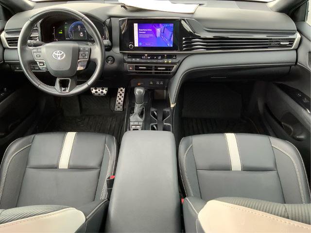 Used 2025 Toyota Camry SE w/ Convenience Package FWD image 16