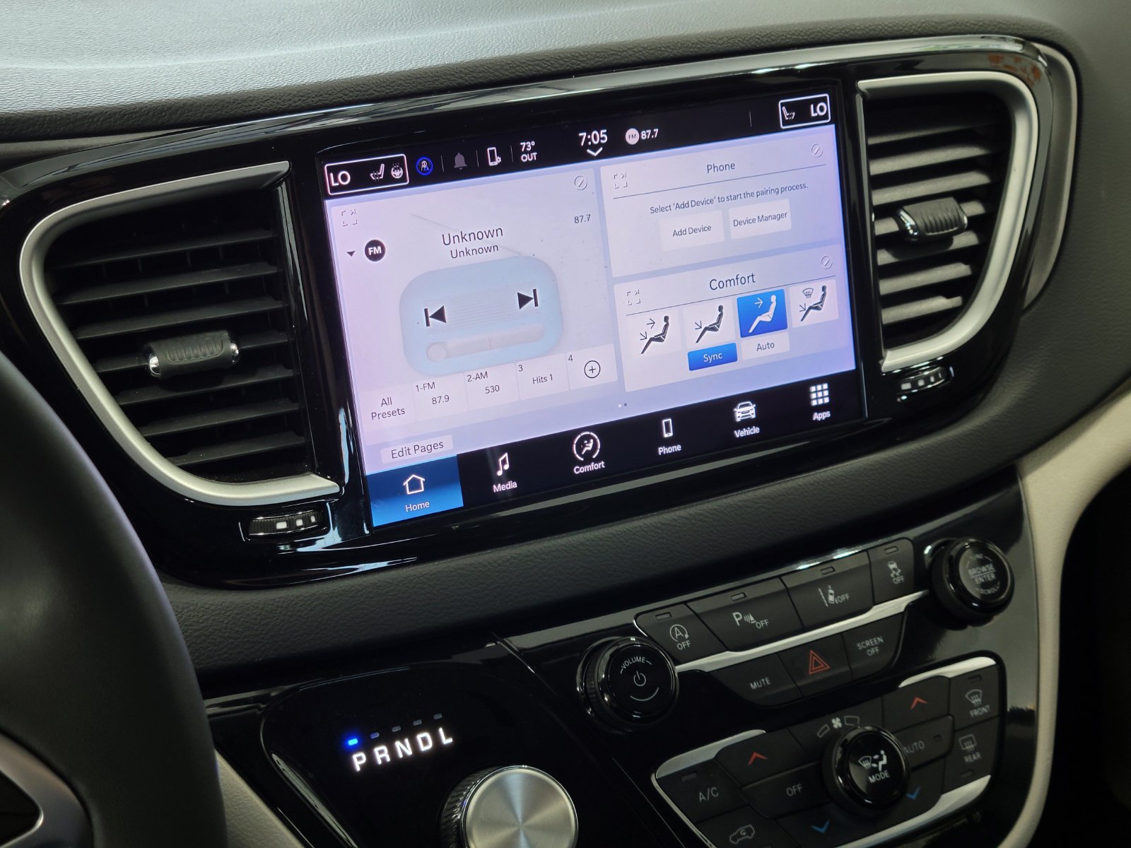 Used 2023 Chrysler Pacifica Touring-L FWD image 19