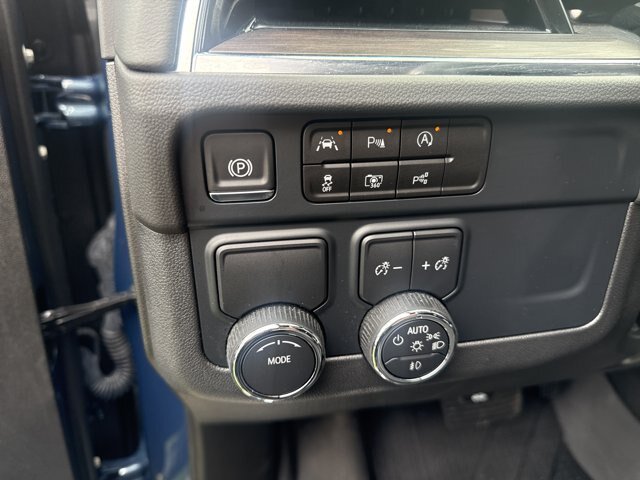 Used 2025 Chevrolet Tahoe LT w/ Comfort Package RWD image 15