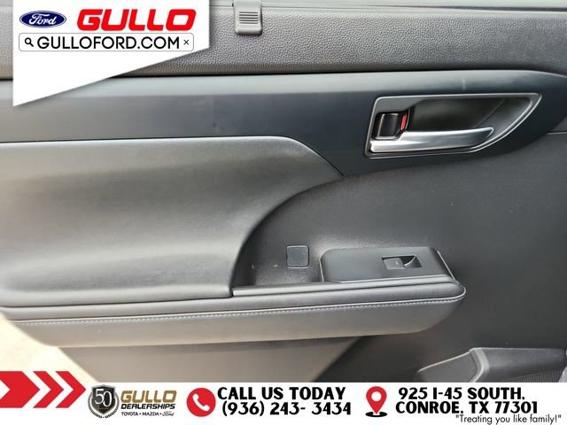 Used 2024 Toyota Highlander XLE AWD/4WD image 16