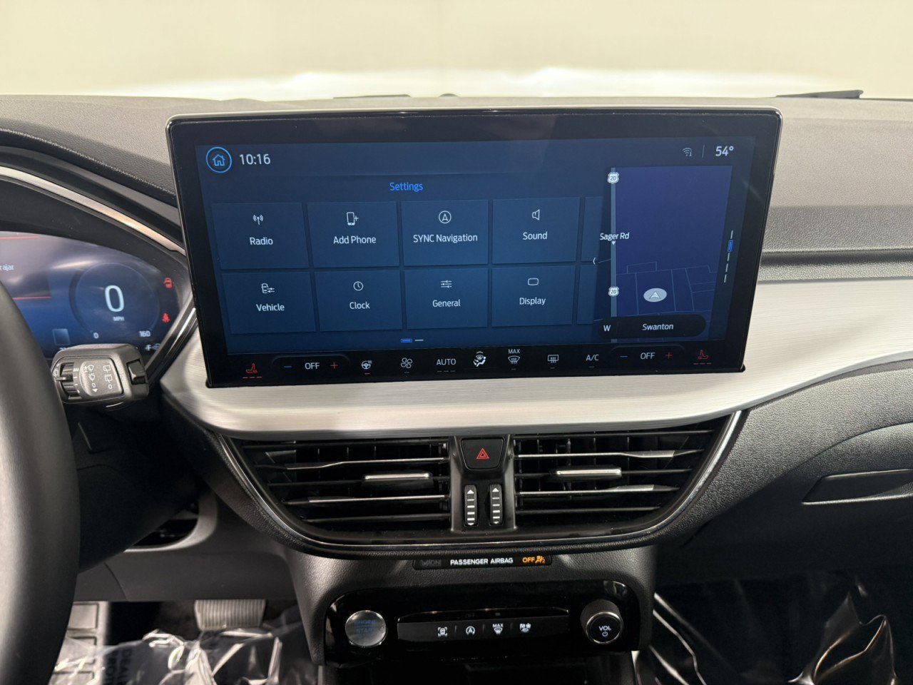 Certified 2025 Ford Escape Platinum AWD/4WD image 19