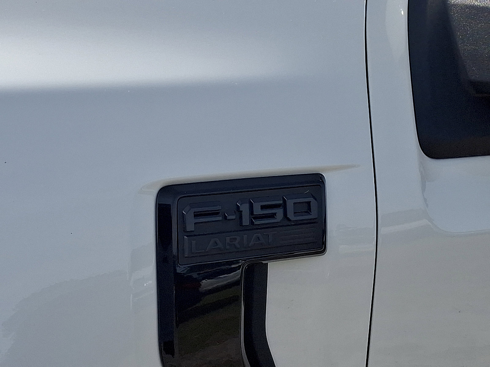 Certified 2023 Ford F150 Lariat w/ Equipment Group 502A High AWD/4WD image 4