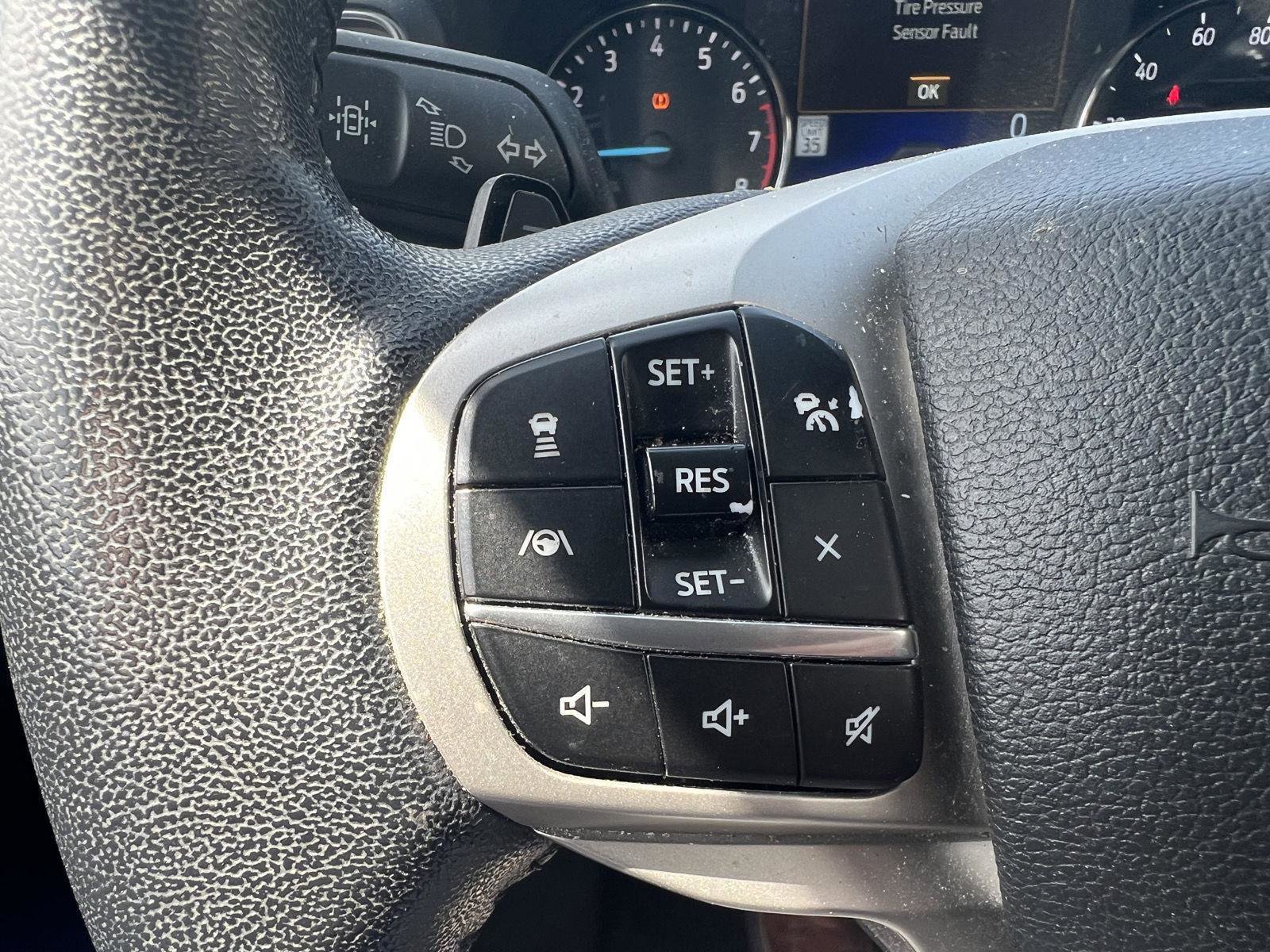 Certified 2021 Ford Explorer XLT w/ Equipment Group 202A image 14