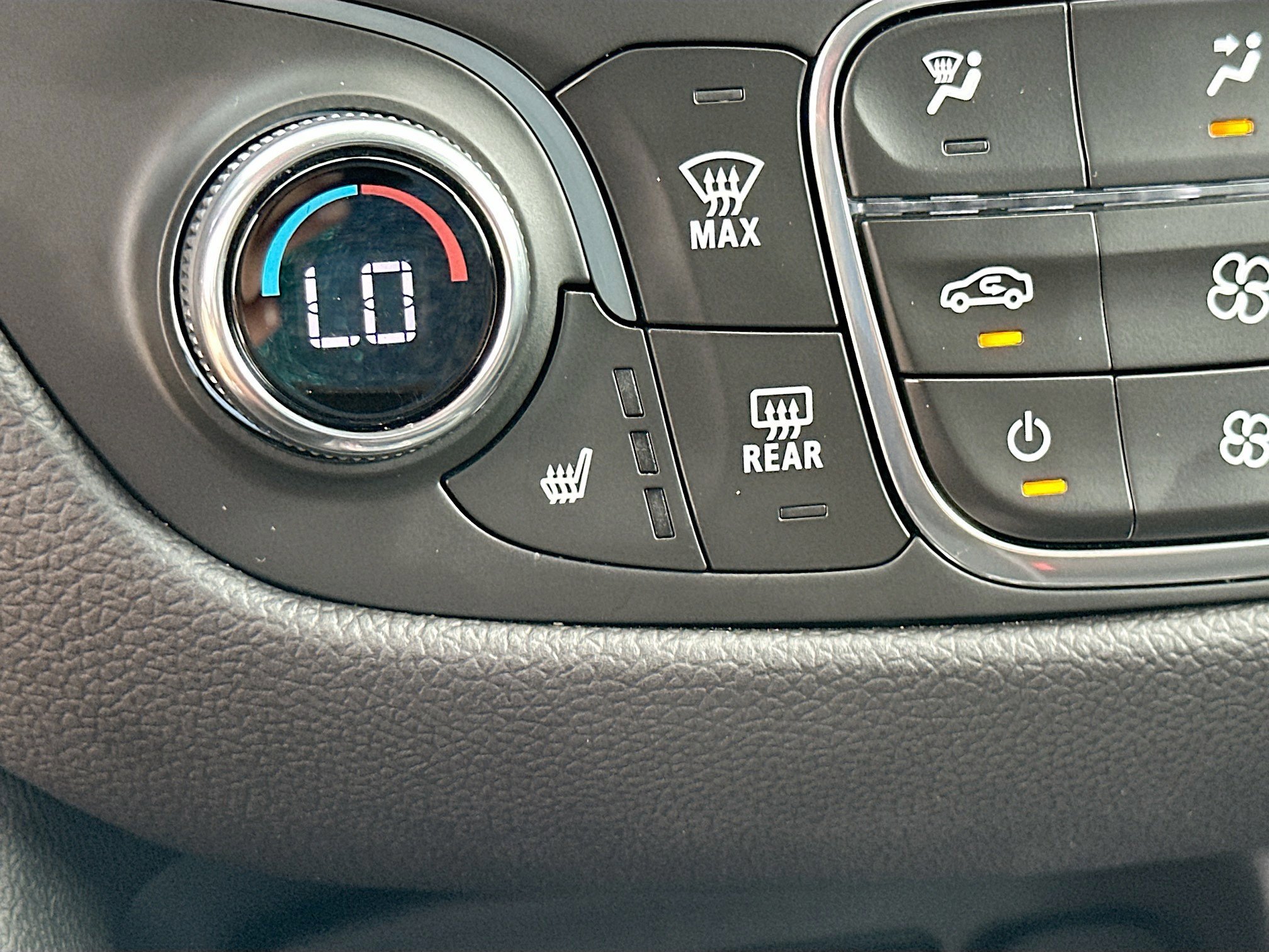 Used 2024 Chevrolet Equinox LT image 19