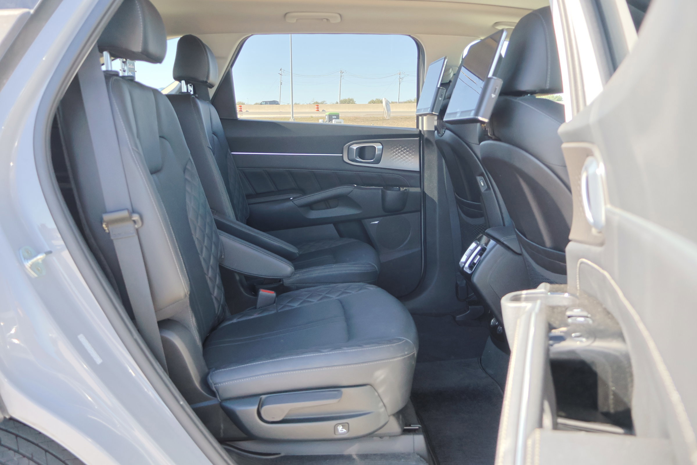 Used 2022 Kia Sorento SX image 38