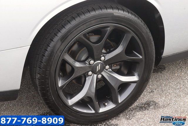 Used 2020 Dodge Challenger SXT w/ Blacktop Package image 8
