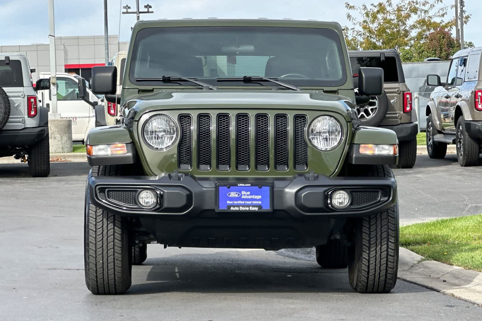 Used 2021 Jeep Wrangler Unlimited Sahara AWD/4WD image 10