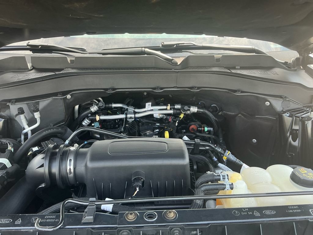 Certified 2023 Ford Explorer XLT RWD image 25