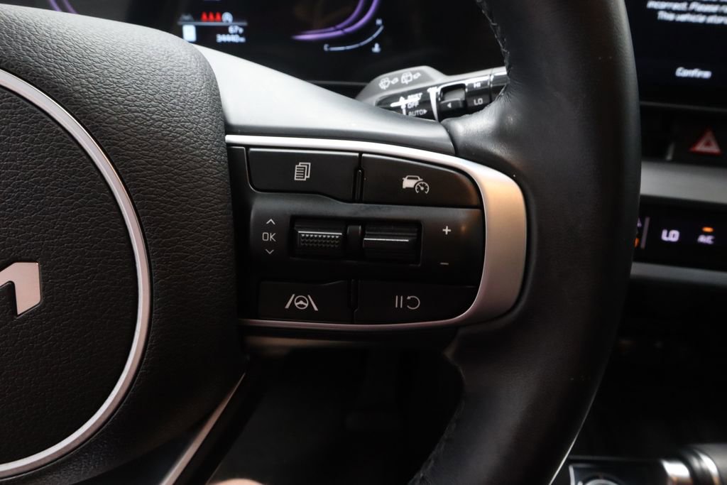 Used 2023 Kia Sportage EX FWD image 28