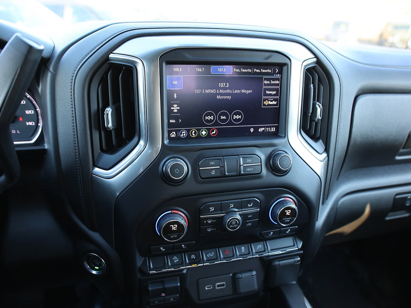Used 2019 Chevrolet Silverado 1500 RST image 24