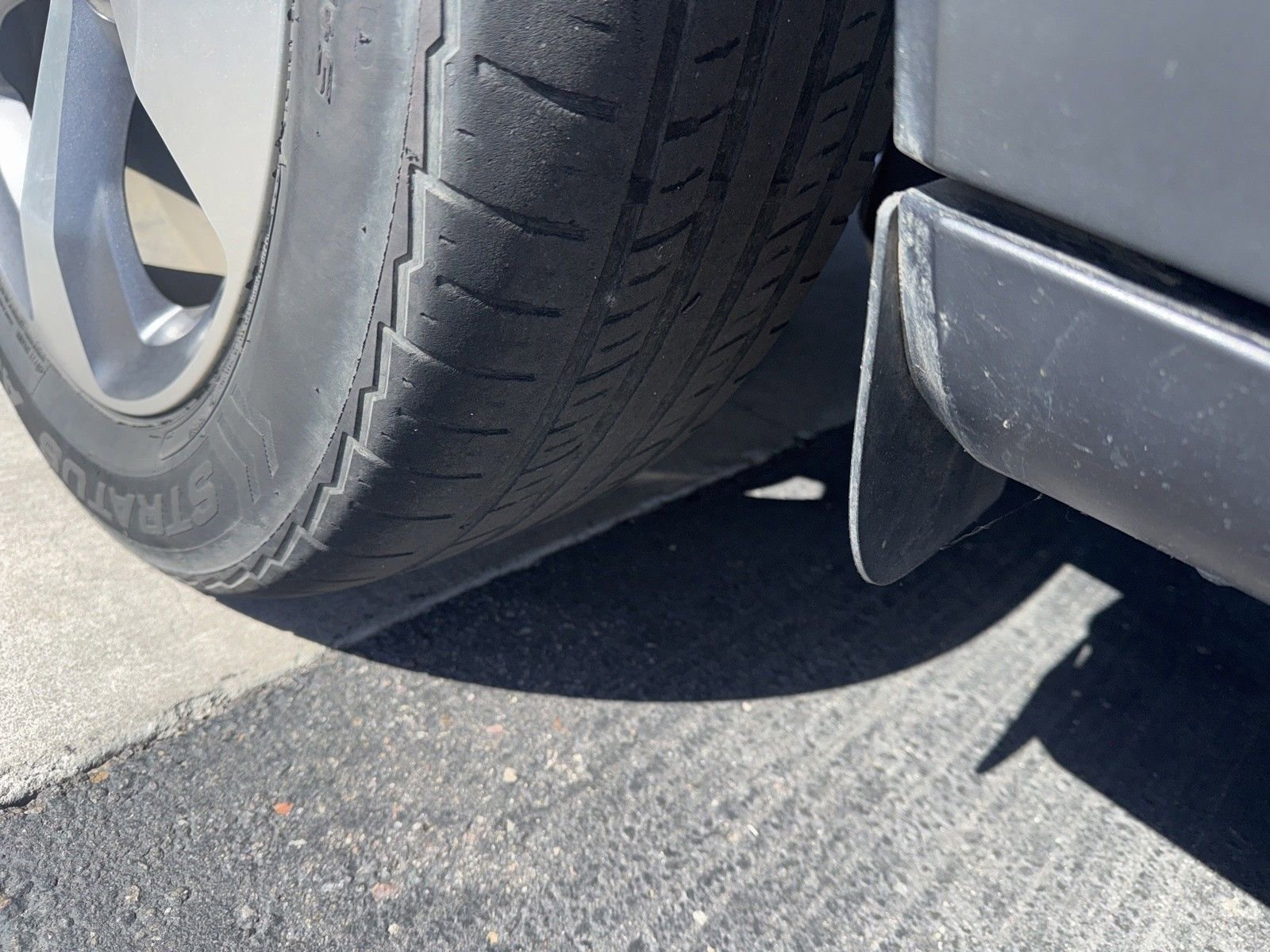 Used 2020 Jeep Cherokee Limited image 9