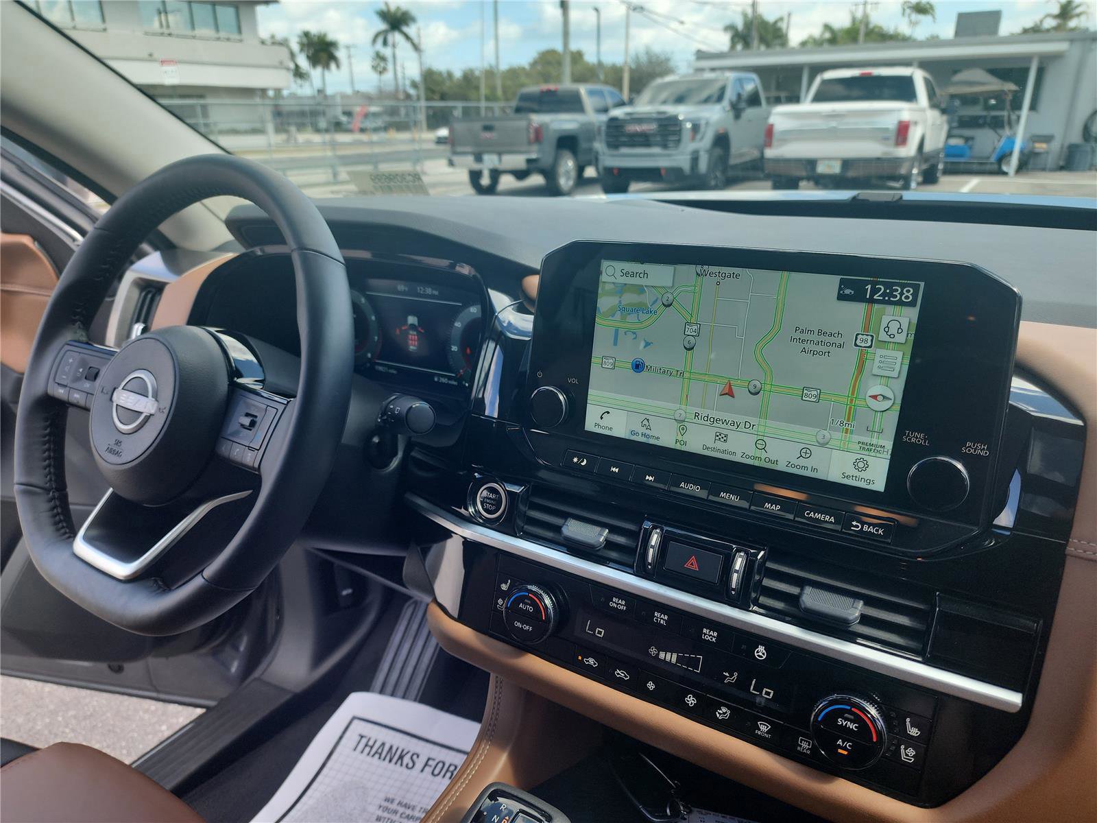 Used 2024 Nissan Pathfinder Platinum image 26