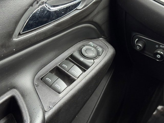 Used 2018 Chevrolet Equinox LT image 36