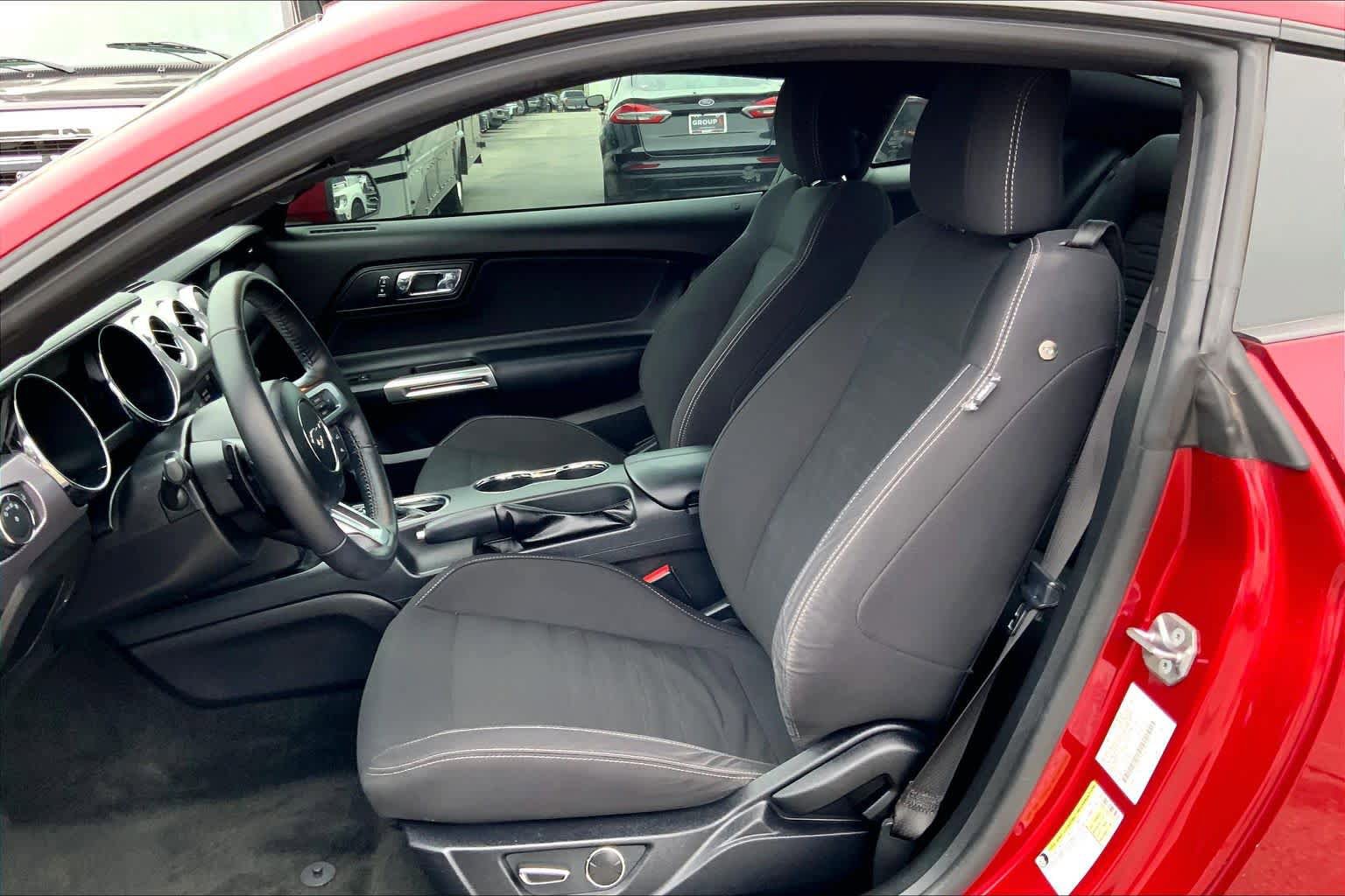 Certified 2017 Ford Mustang Coupe RWD image 7